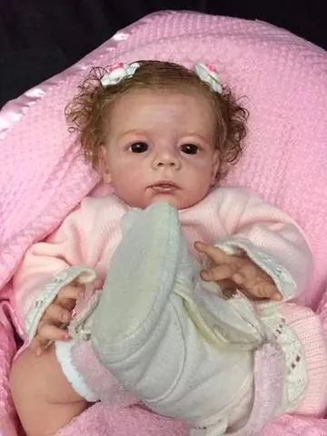 Naomi Full Body Premium Doll 4 Thumb product photo
