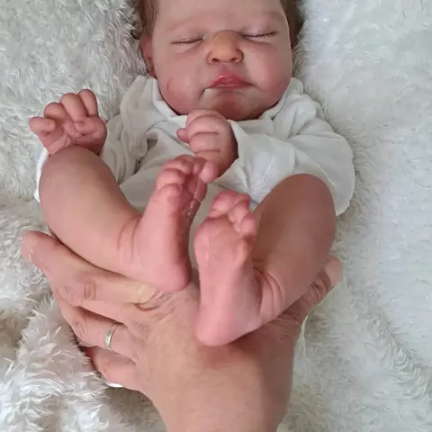 Noel Peaceful Sleeping Doll 3 Thumb product photo